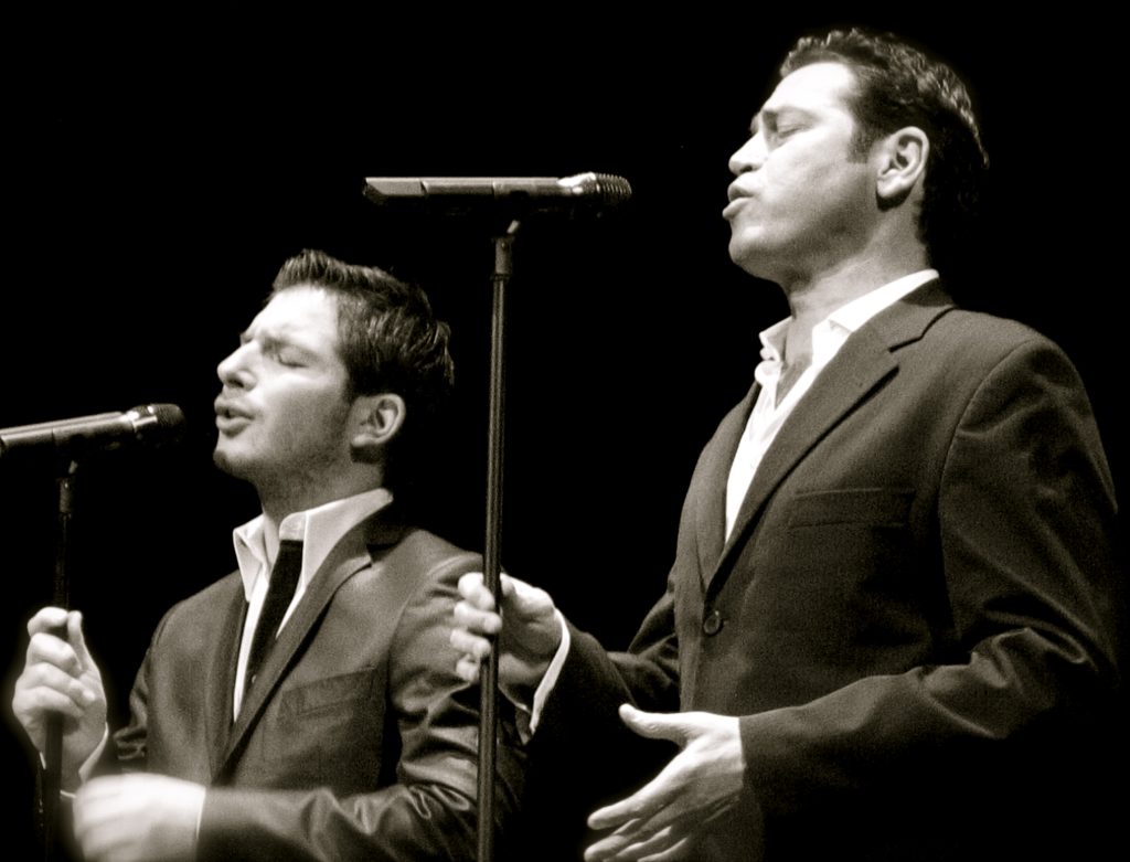 Light of Greece Chicago